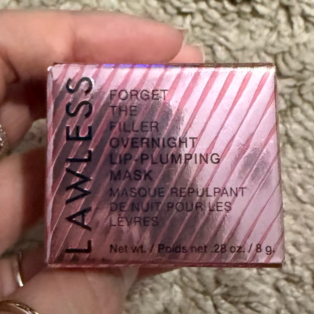 LAWLESS Forget the Filler Overnight Lip-Plumping Mask